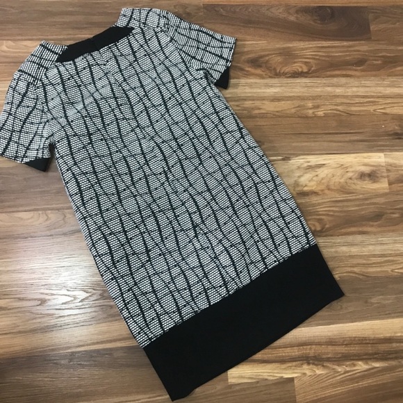 NEW Banana Republic Black and White Shift Dress 2 - Picture 5 of 6